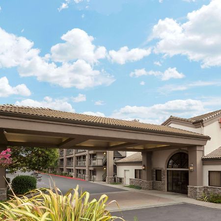 Hawthorn Suites By Wyndham Napa Valley Exterior photo