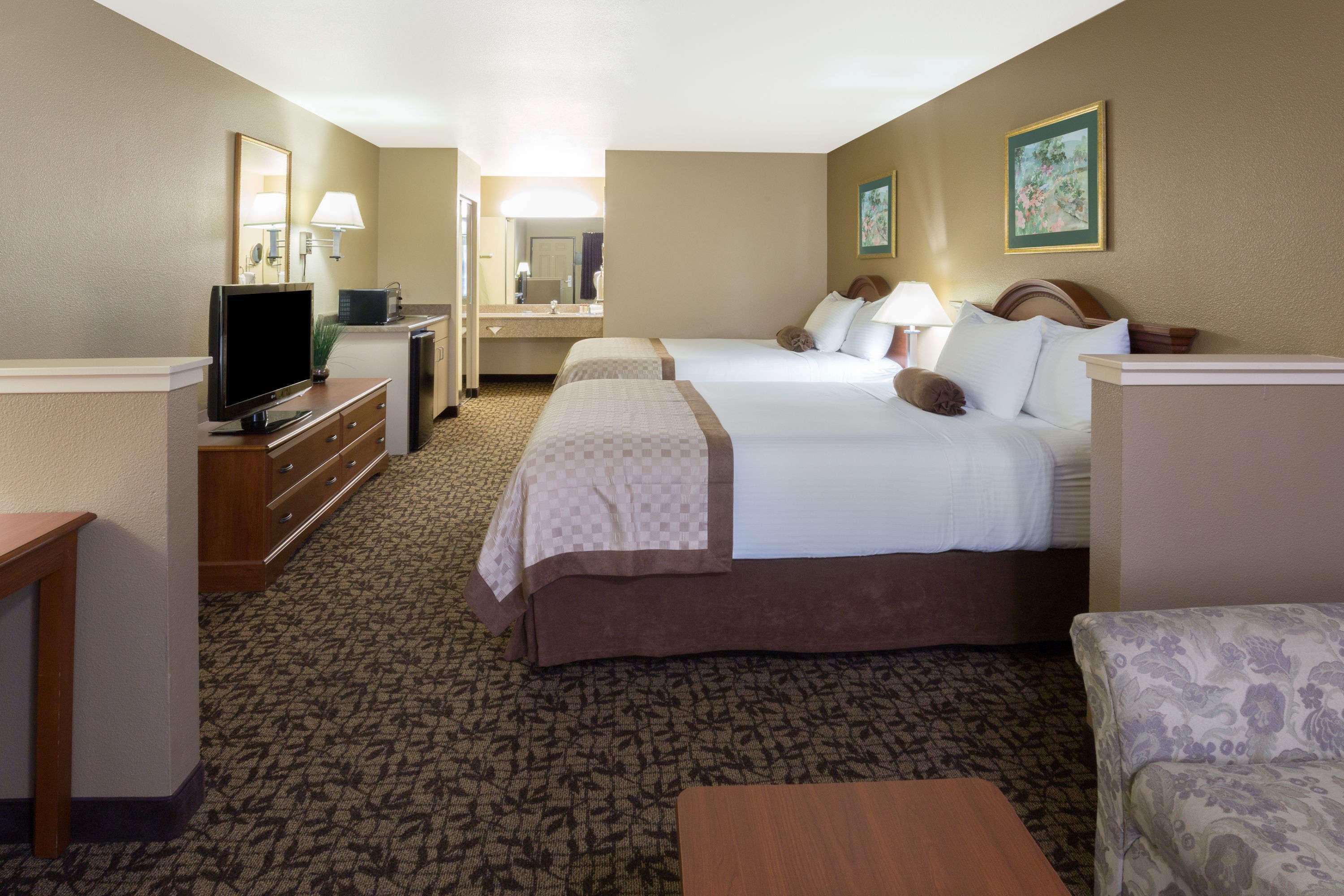 Hawthorn Suites By Wyndham Napa Valley Exterior photo
