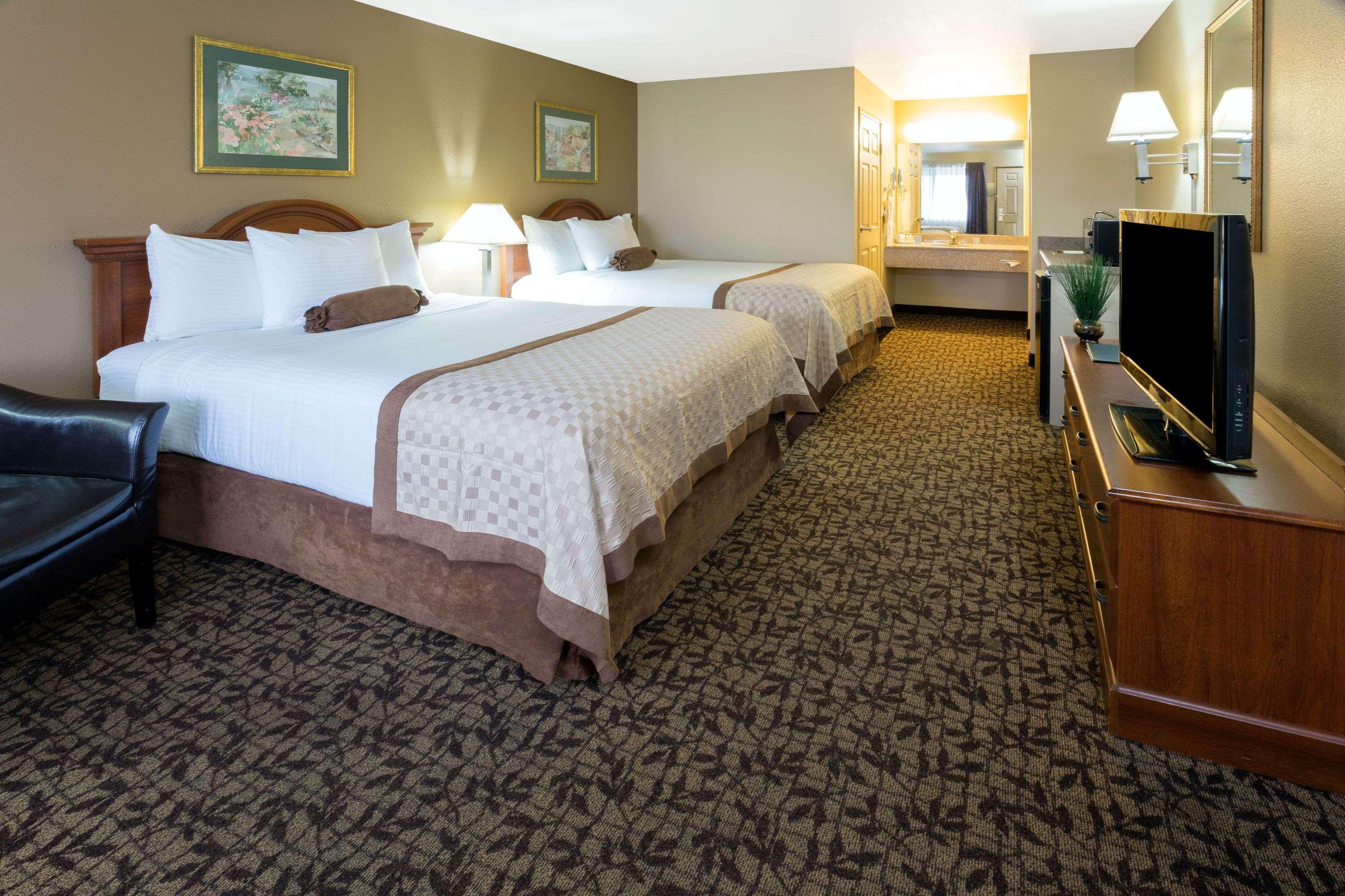 Hawthorn Suites By Wyndham Napa Valley Exterior photo