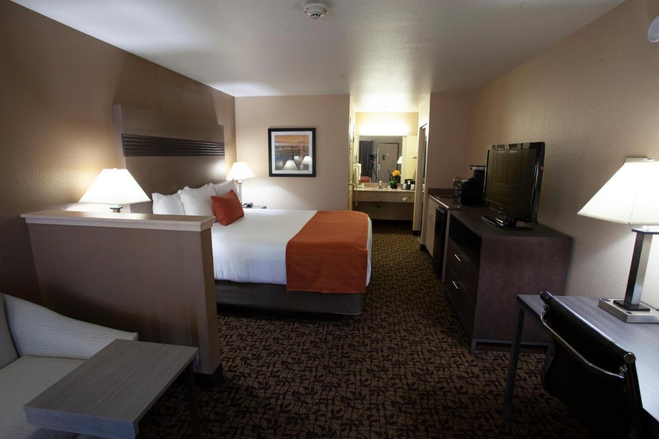 Hawthorn Suites By Wyndham Napa Valley Exterior photo