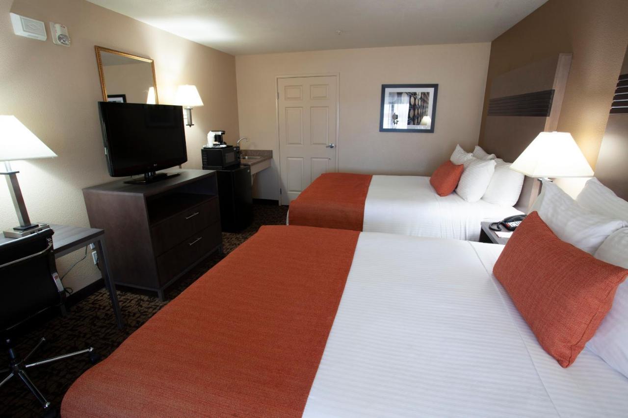 Hawthorn Suites By Wyndham Napa Valley Exterior photo